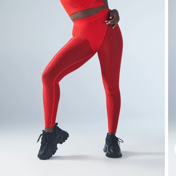 Savage X Fenty Women's Run 2 You High Waist Mesh Leggings Fire Engine Red Medium - Picture 1 of 16